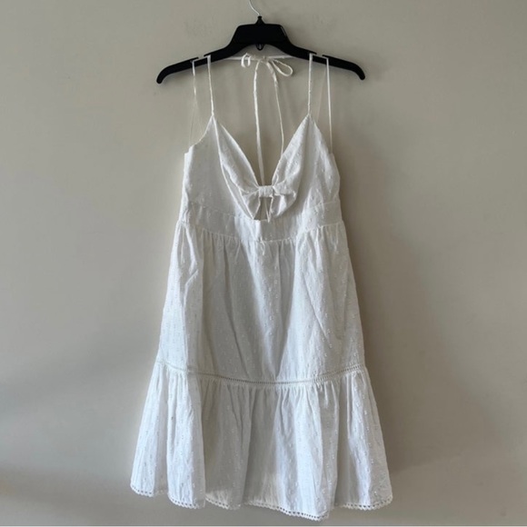 White Halter Neck Cutout Twist Front Clip Dot Fit and Flare Dress - Picture 3 of 6